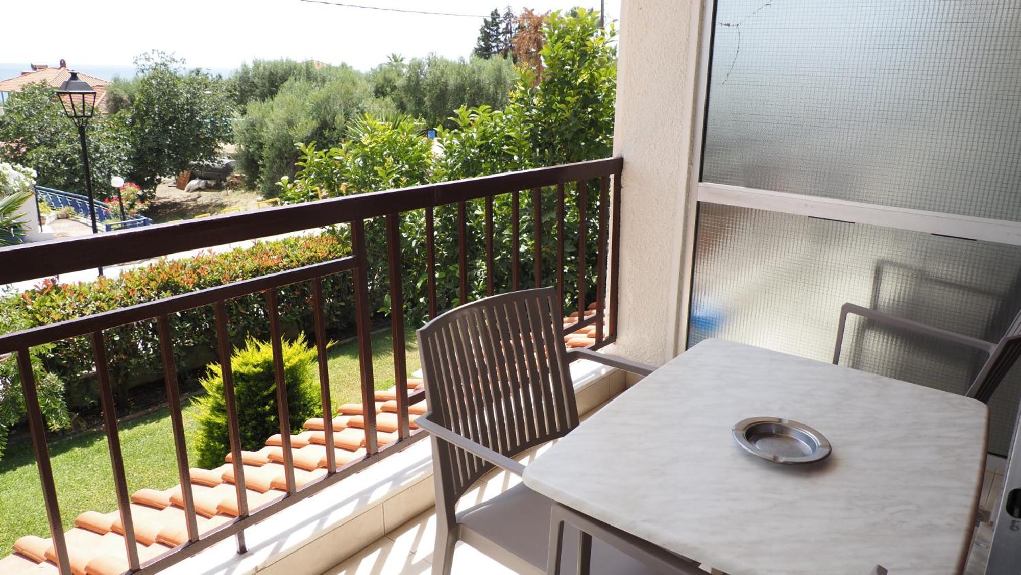 Leonidas Studio Apartments Mola Kaliva Exterior foto